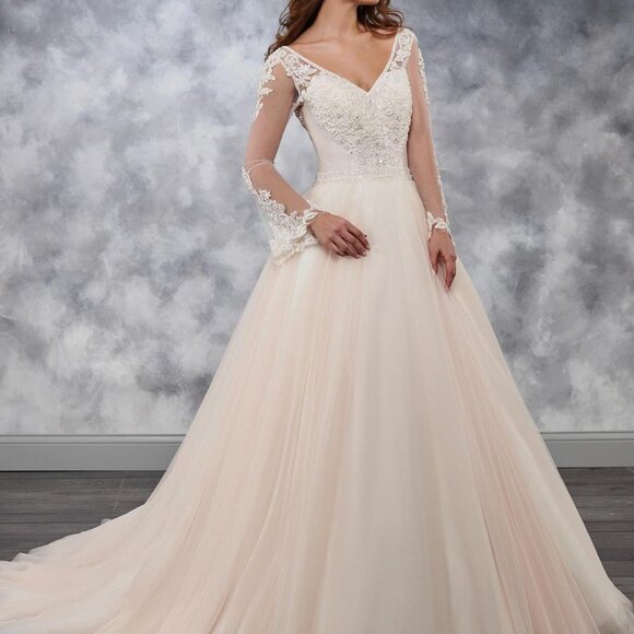 White Mary's Tulle Bridal Ball Gown with Crystal Beads size 8 - Picture 3 of 17